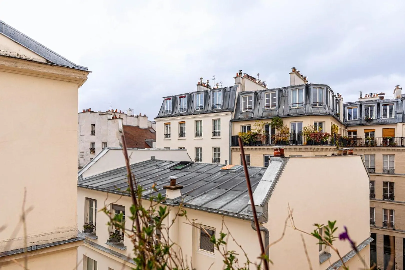 Apartment Guestready - City Center Gem Near Attractions Paris